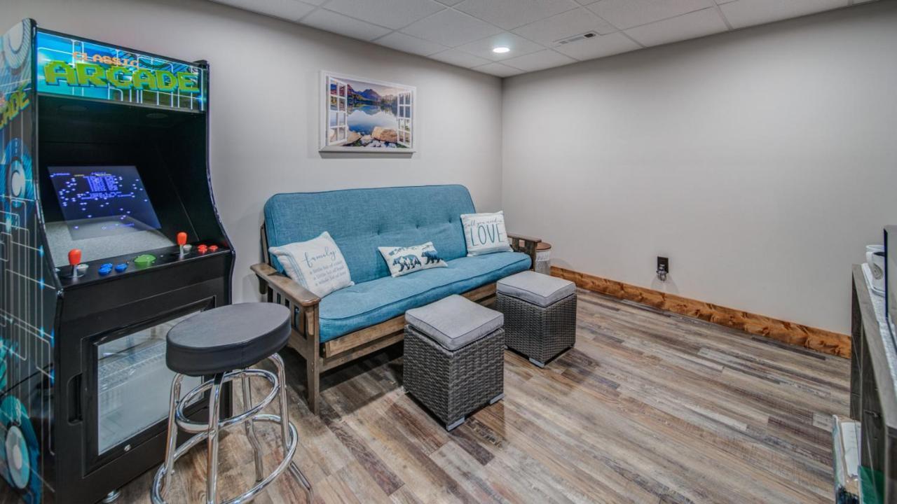 Brand New Build Luxury Mountain Chalet With Hot Tub, Pool, Game Room, Premium Features Ellijay Exteriér fotografie