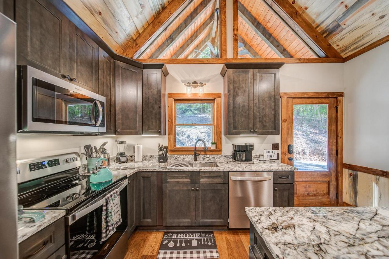 Brand New Build Luxury Mountain Chalet With Hot Tub, Pool, Game Room, Premium Features Ellijay Exteriér fotografie